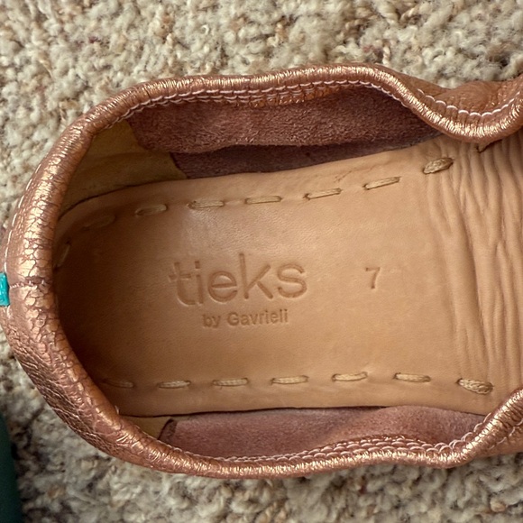 Tieks Women's Rose Gold Glam Metallic Copper Ballet Flats - Picture 12 of 15